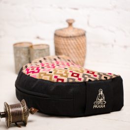   PRANA Imagine Tönkölyhéj félhold  meditációs jógapárna