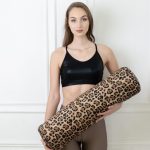 Jaguar Tönkölyhéj henger jógapárna - PRANA Safari Collection