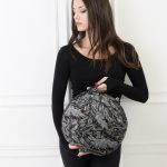 PRANA Art Deco Tönkölyhéj kerek meditációs jógapárna - Grey Leaves