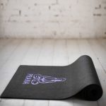 PRANA Prémium "Purple Eye", jógamatrac  hordozó hevederrel