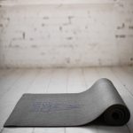 PRANA Prémium "Grey Power", jógamatrac  hordozó hevederrel